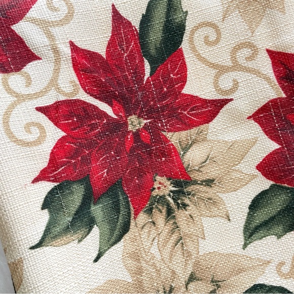 St. Nicholas Square Christmas Poinsettia Woven Tablecloth Rectangular 82 x 58 - Picture 3 of 8